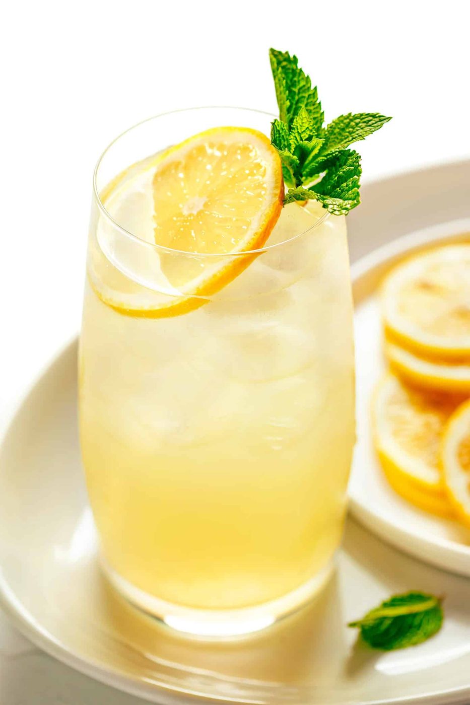 Homemade Lemonade at home