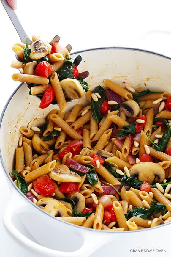 Pasta with Mushrooms, Tomatoes and Spinach