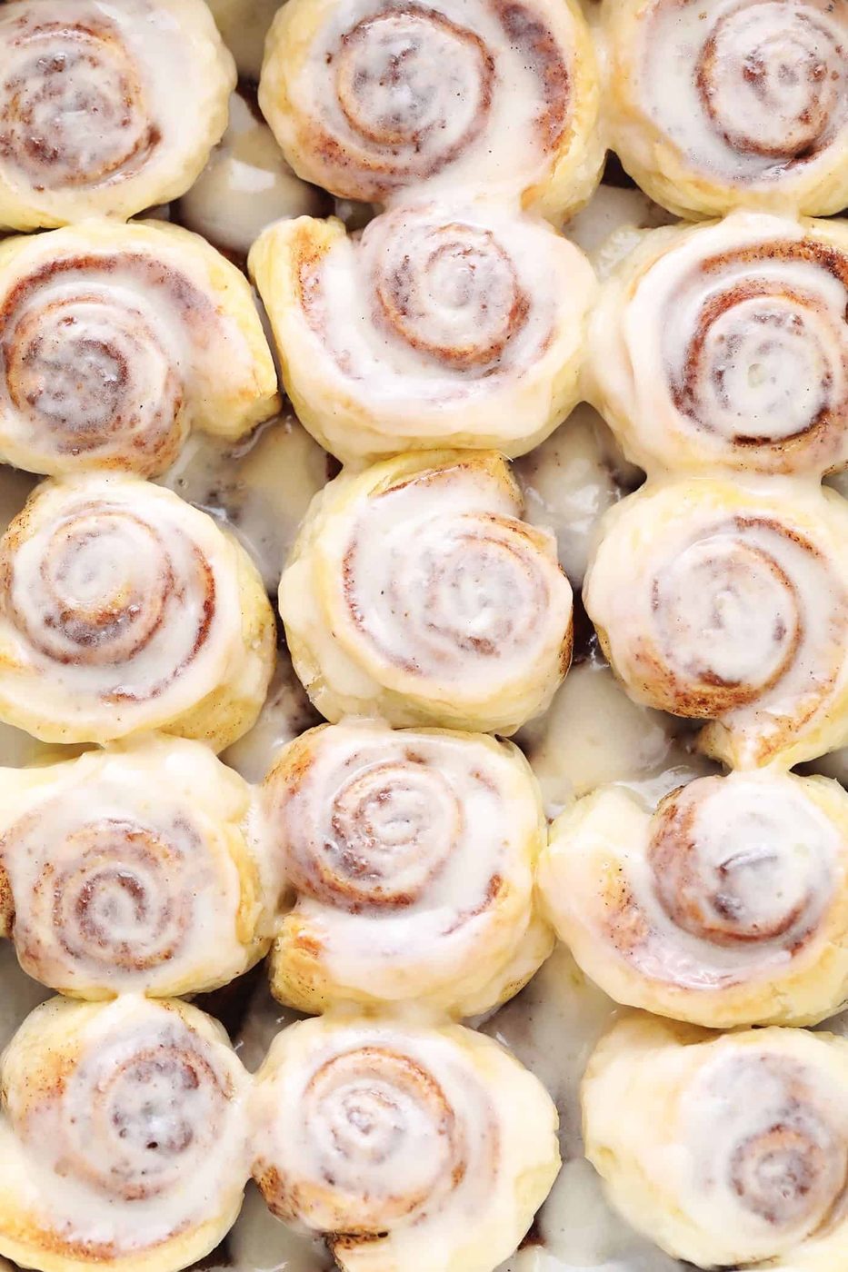 Quick Puff Pastry Cinnamon Rolls at home