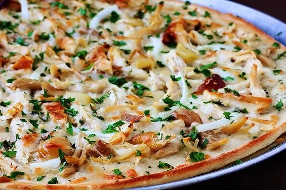 Homemade Roasted Garlic Chicken Pizza