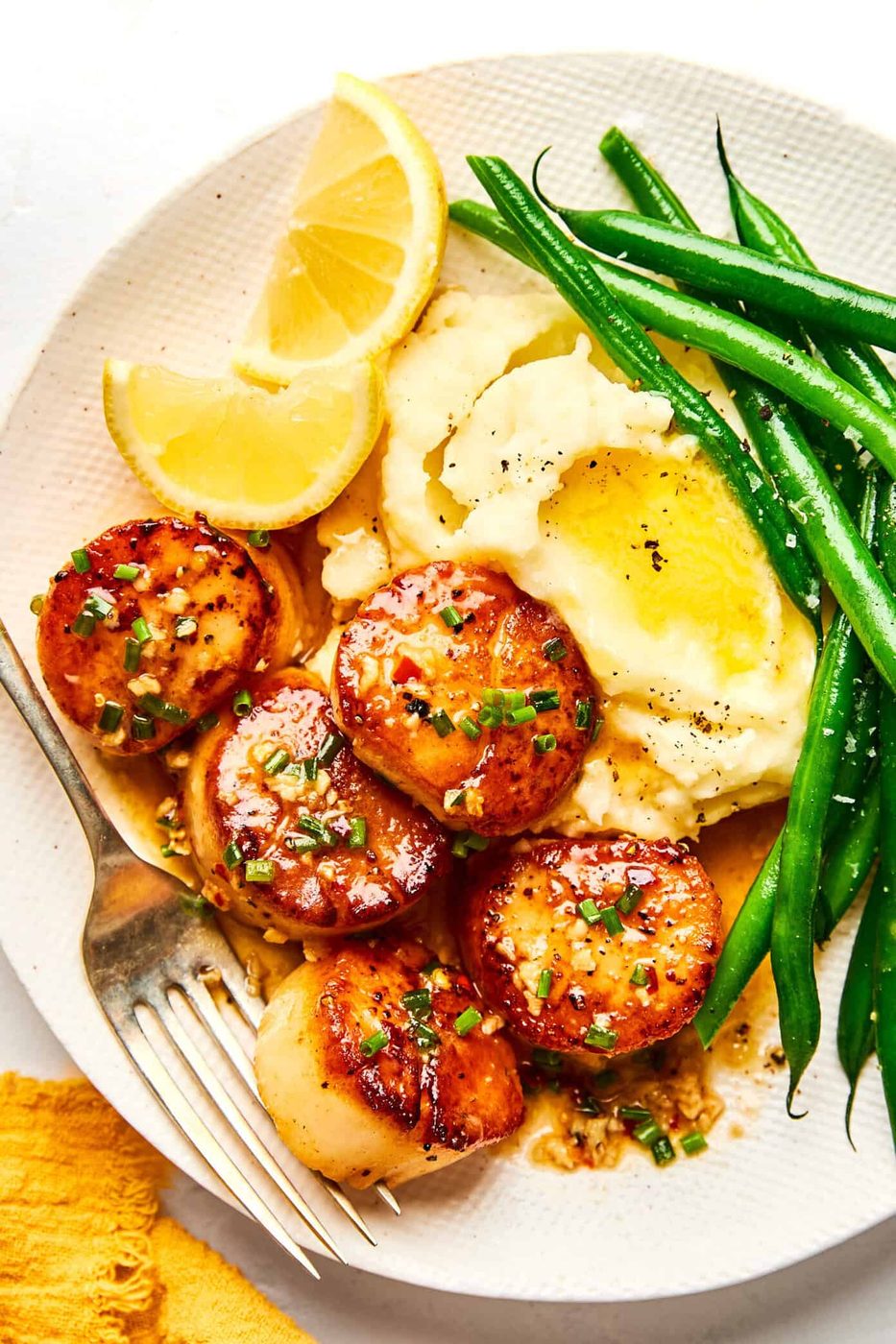 Seared Scallops with Lemon Garlic Butter