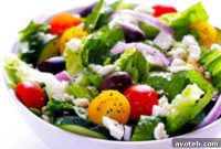 Zesty Garlic-Lemon Greek Salad