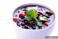 Simple 5-Ingredient Black Bean Soup