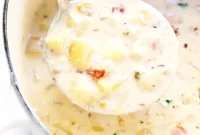 New England’s Creamy Clam Embrace