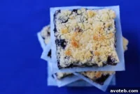 Golden Blueberry Crumb Bars