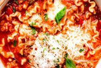 Hearty Lasagna Soup