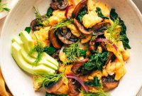 Garden Greens Mushroom Scramble