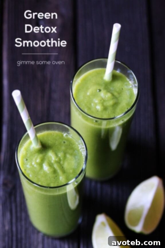 Green Detox Smoothie in a clear glass