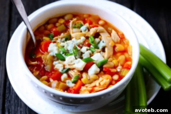 Buffalo Chicken Chili | gimmesomeoven.com