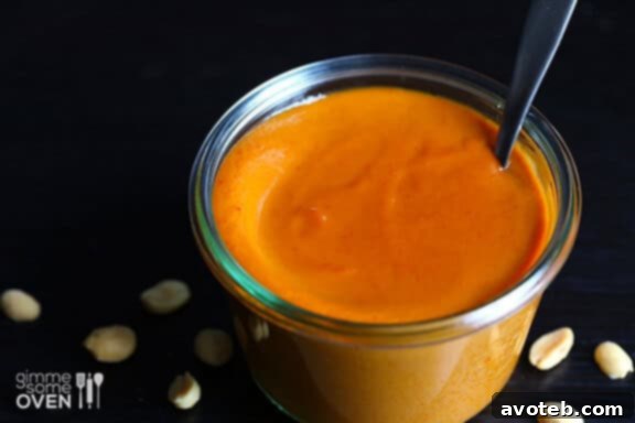 Delicious Homemade Thai Peanut Sauce - An irresistible sauce for all your Asian-inspired dishes!