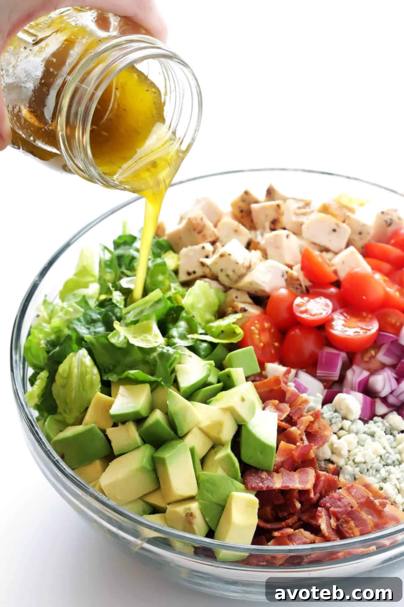 This Chopped Chicken, Bacon and Avocado Salad is one of my all-time favorite recipes! So easy and delish!! | gimmesomeoven.com