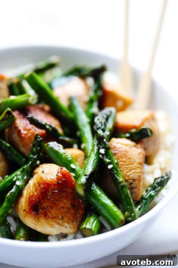 Stir-fried Chicken and Asparagus with Rice