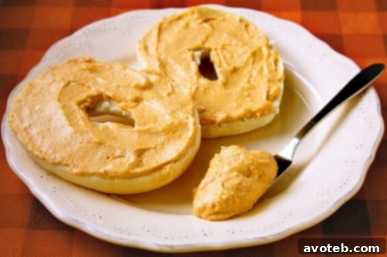 Delicious Pumpkin Cream Cheese Spread for Fall Breakfast