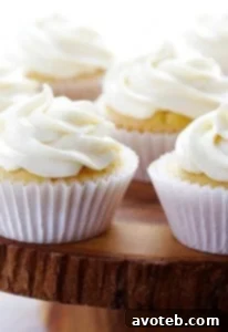 Honey Lemon Cupcakes with Honey Cream Cheese Frosting