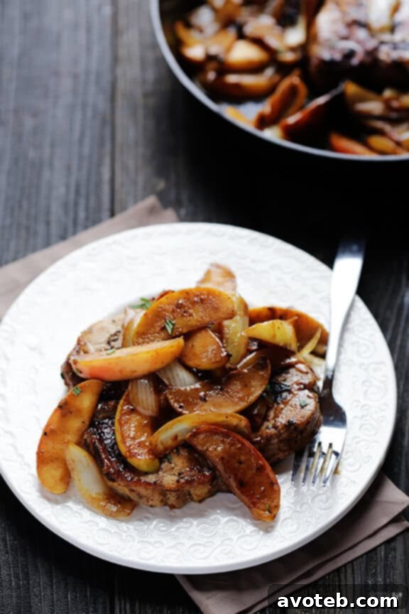 Easy One-Skillet Apple Cinnamon Pork Chops for Dinner