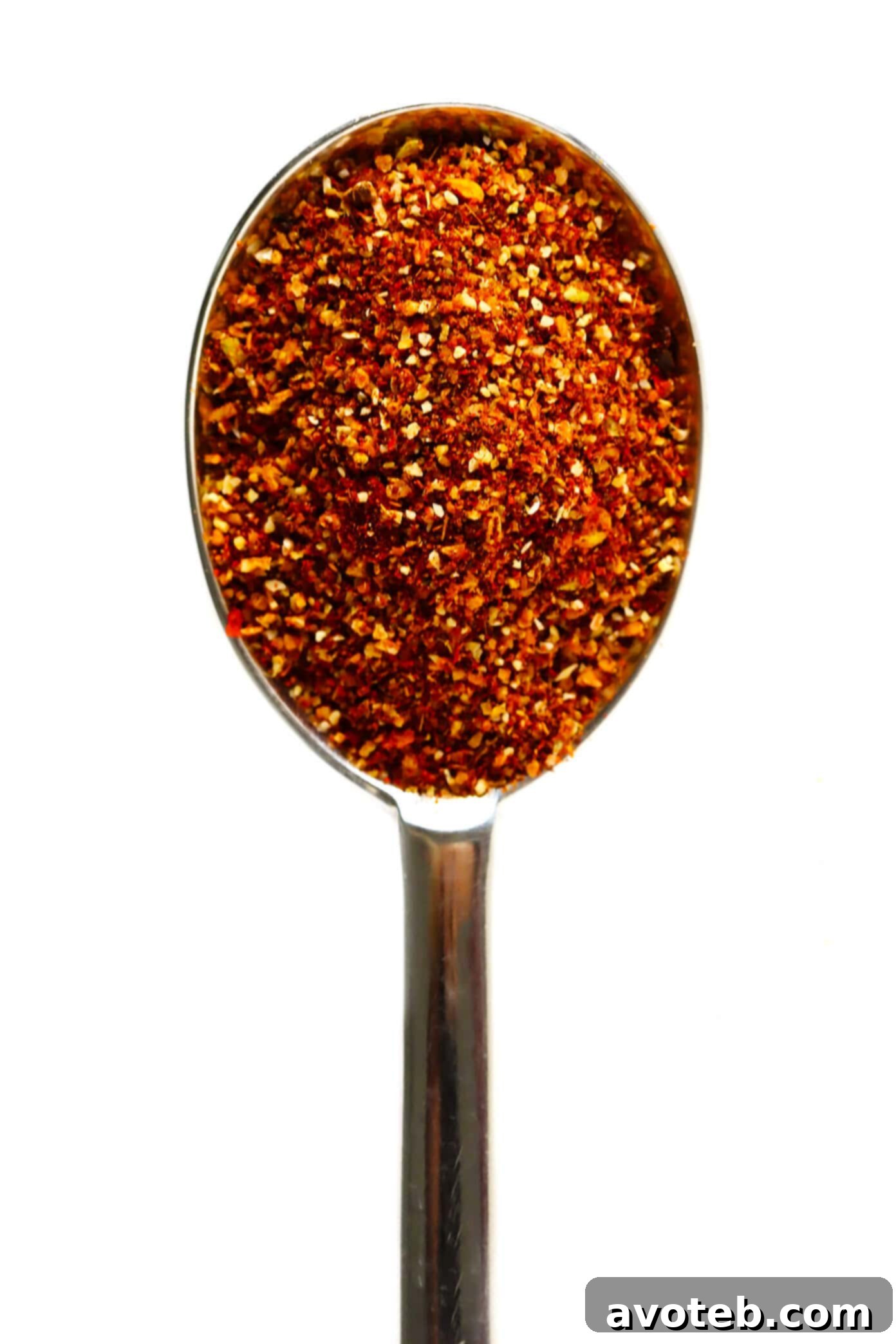 This homemade taco seasoning recipe is easy to make in just a few minutes with ingredients you already have in your spice cabinet. And it tastes great with everything from proteins (chicken, beef, pork, shrimp, tofu, etc.) to veggies, rice, beans, dips, salsa and more. | gimmesomeoven.com Taco Seasoning Recipe