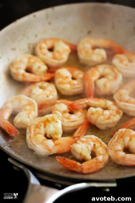 Easy Hoisin Shrimp | gimmesomeoven.com