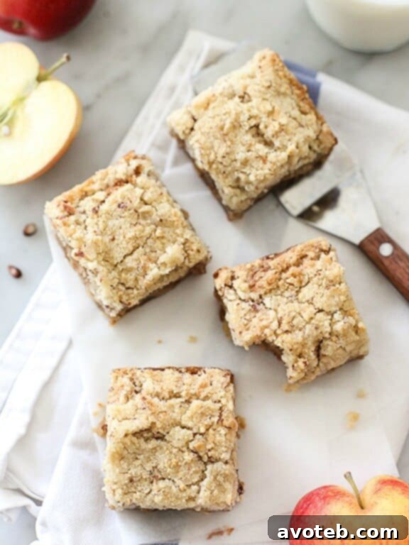 Almond Blondies with Cinnamon Almond Streusel | foodiecrush.com