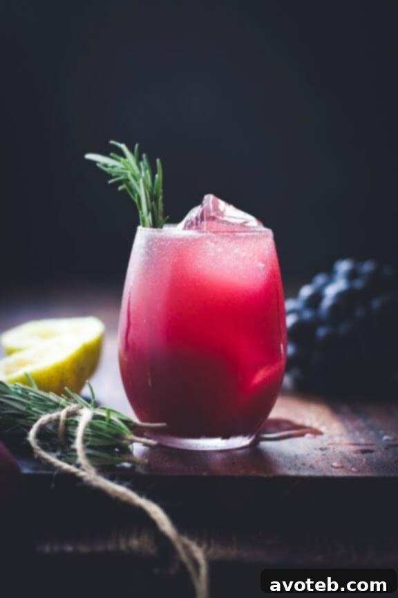 Zinfandel Grape, Rosemary Gin Crush | bojongourmet.com