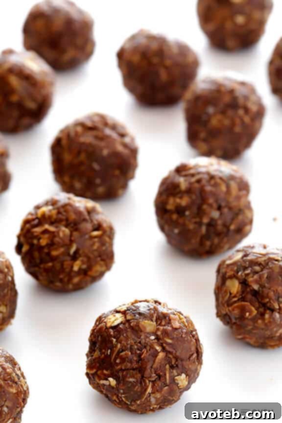 Easy-to-make Chocolate Peanut Butter No-Bake Energy Bites - naturally sweetened with honey, protein-packed, and cookie-like flavor | gimmesomeoven.com