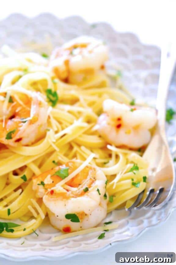 Guilt-Free Comfort Classics 5 15-Minute Skinny Shrimp Scampi | gimmesomeoven.com