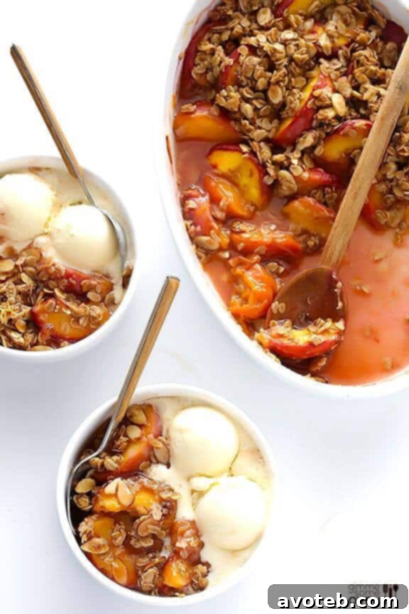 Ginger Peach Crumble | gimmesomeoven.com