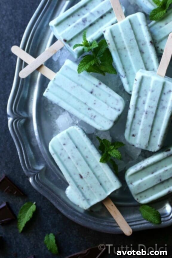 Refreshing Mint Chocolate Popsicles for summer