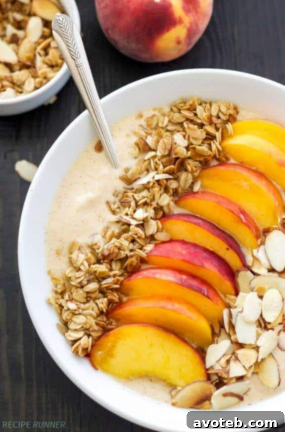 Peach Pie Smoothie Bowl | spoonfulofflavor.com