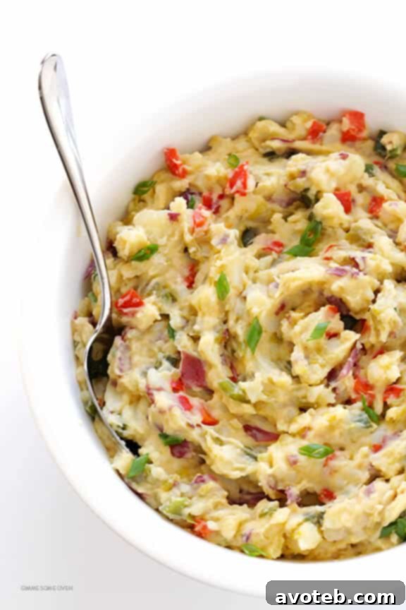 Tex-Mex Mashed Potatoes (Papas Con Chile) -- seriously my favorite mashed potatoes recipe ever! So simple, so flavorful, and SO GOOD. | gimmesomeoven.com