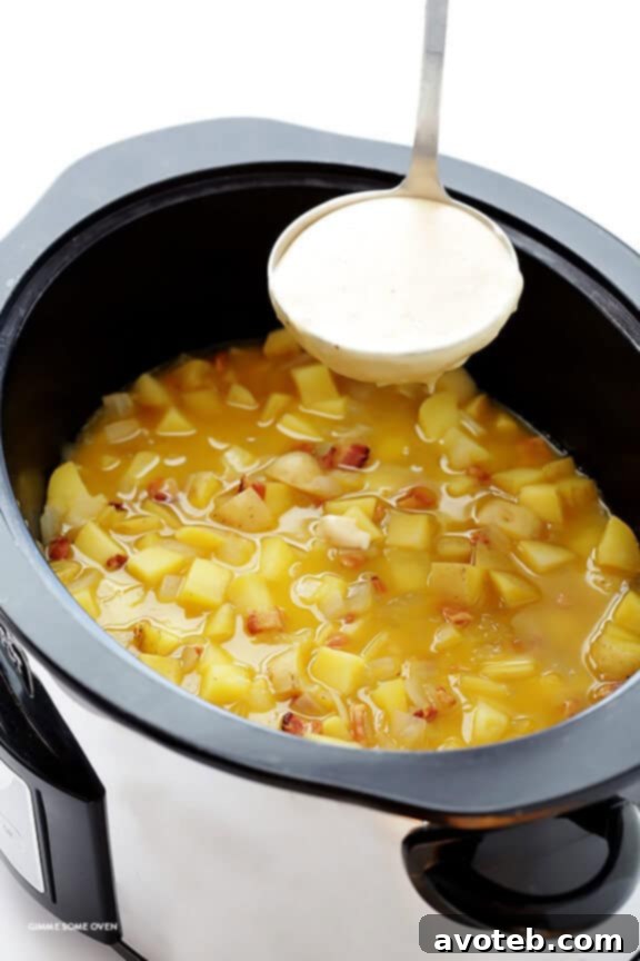 Velvety Slow Cooker Potato Soup 4 Slow Cooker Potato Soup -- so delicious, and made extra-easy in the crock pot! | gimmesomeoven.com