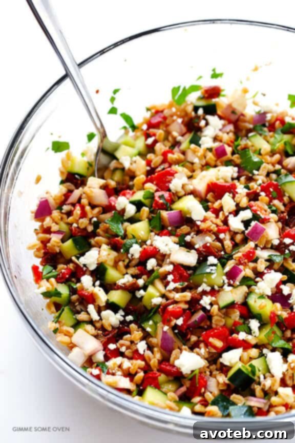 Mediterranean Farro Salad -- this simple dish is quick and easy to whip up, and full of the best flavors! | gimmesomeoven.com