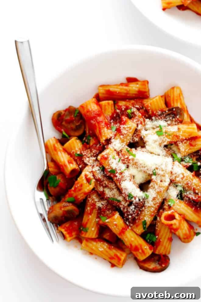 Rosemary Mushroom Rigatoni with Shaved Parmesan 3 Rigatoni with Mushrooms, Rosemary and Parmesan -- this Italian comfort food is so simple to make, and soooo flavorful and delicious! | gimmesomeoven.com