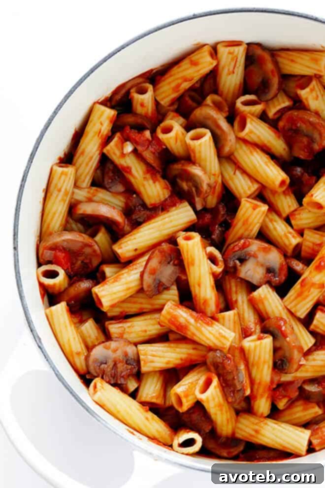 Rosemary Mushroom Rigatoni with Shaved Parmesan 4 Rigatoni with Mushrooms, Rosemary and Parmesan -- this Italian comfort food is so simple to make, and soooo flavorful and delicious! | gimmesomeoven.com