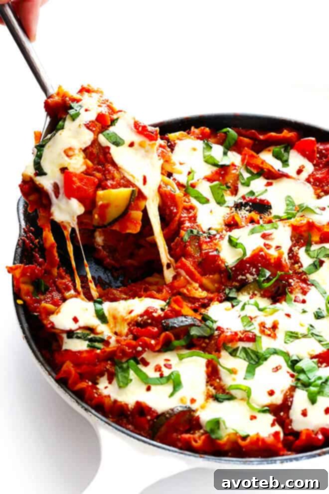 This Skillet Veggie Lasagna is super-easy to make on the stove, and can be made with all of your favorite vegetables! | gimmesomeoven.com
