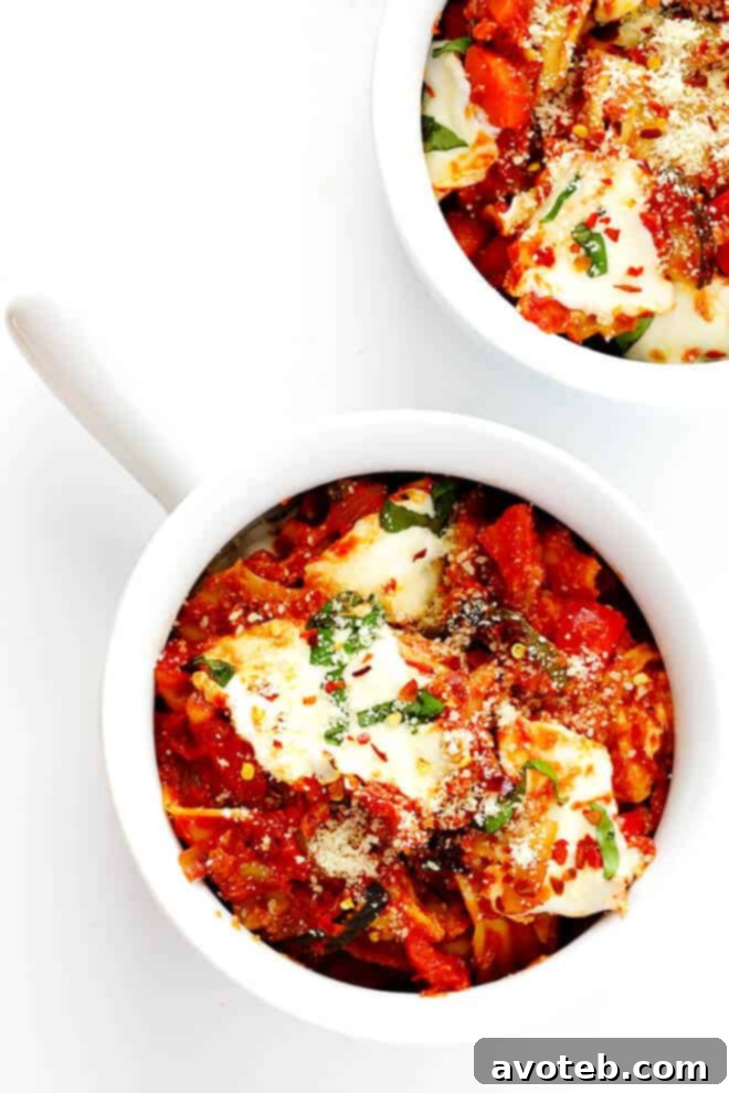 This Skillet Veggie Lasagna is super-easy to make on the stove, and can be made with all of your favorite vegetables! | gimmesomeoven.com