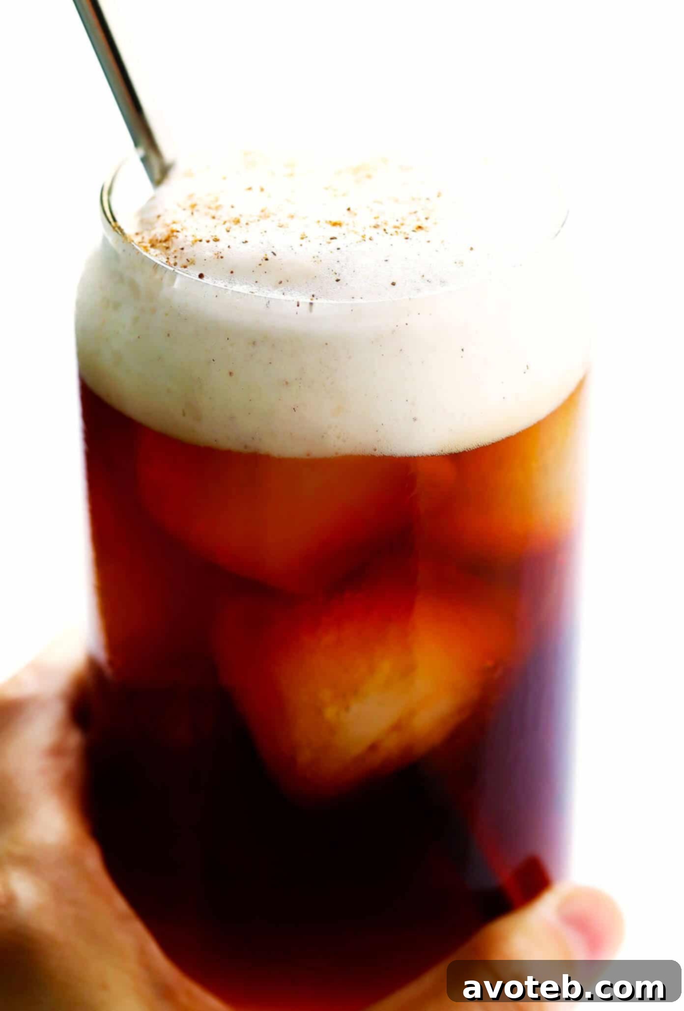 Final presentation of a Starbucks-style Pumpkin Iced Coffee, perfectly crafted and ready to enjoy