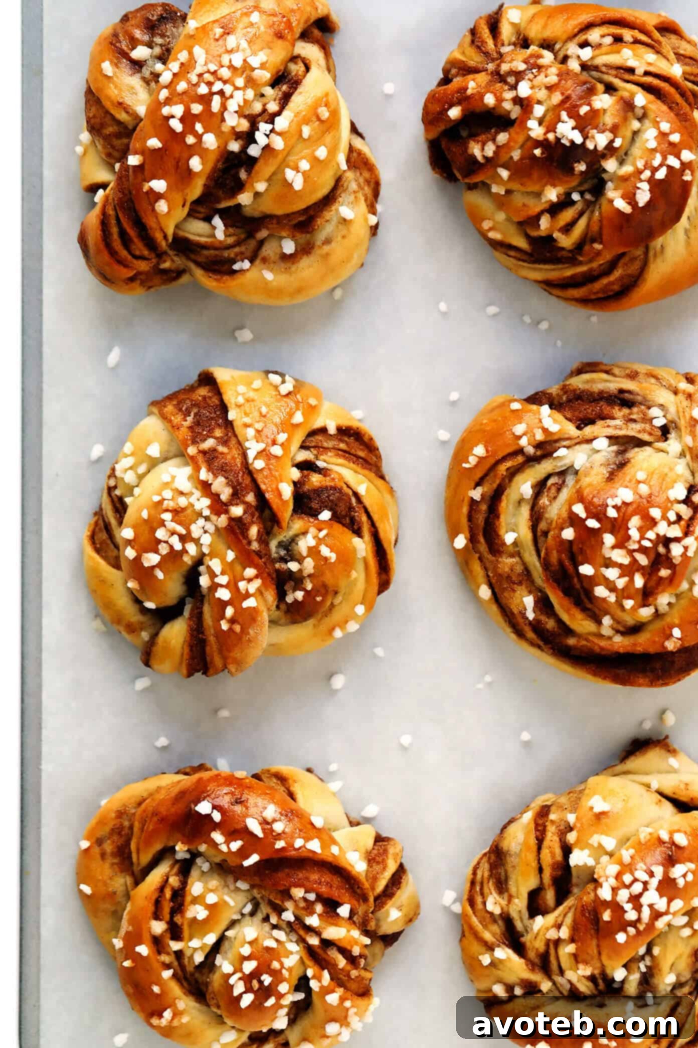 Authentic Kanelbullar Recipe with Crunchy Pearl Sugar Topping