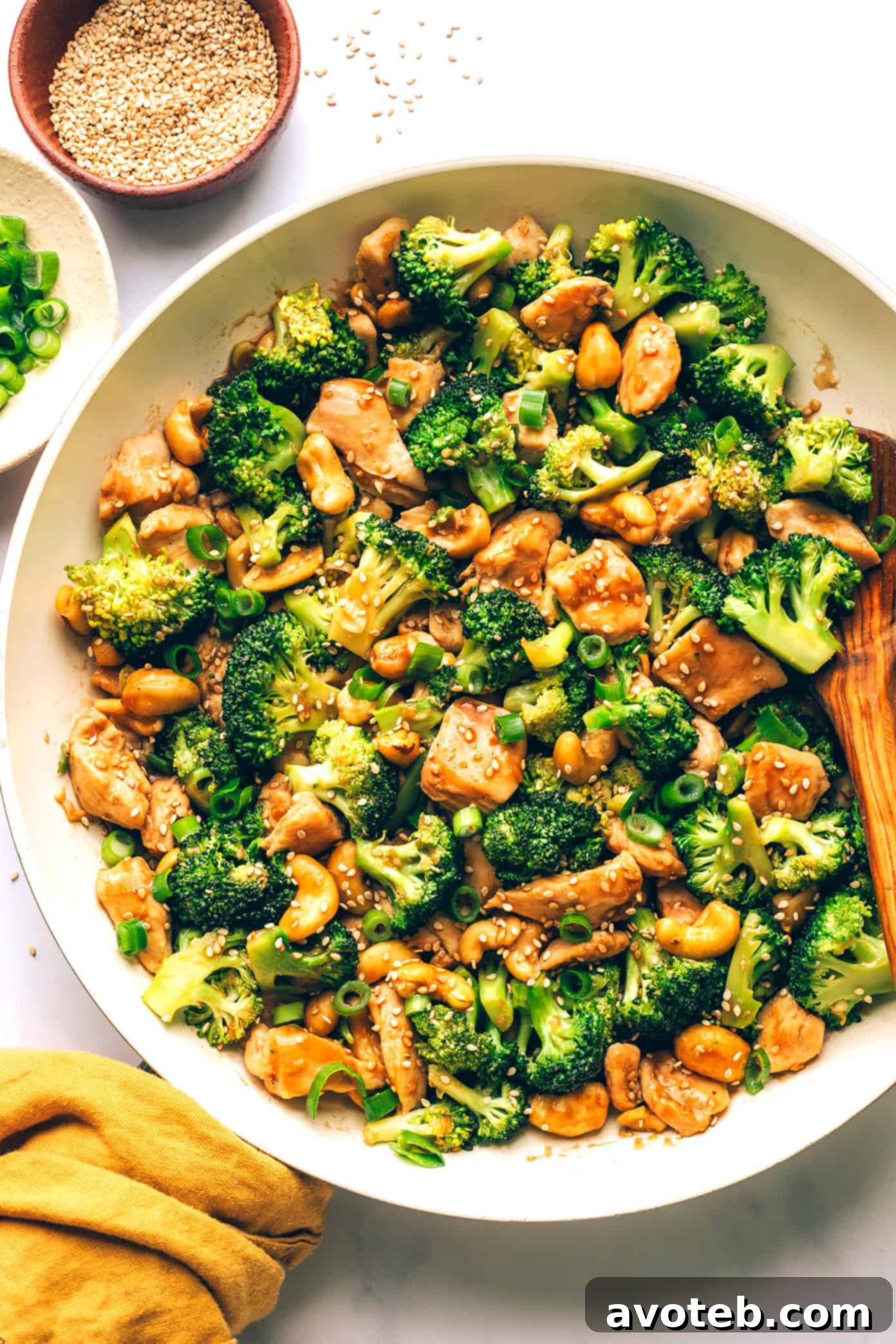 Garnished Cashew Chicken and Broccoli Stir-Fry