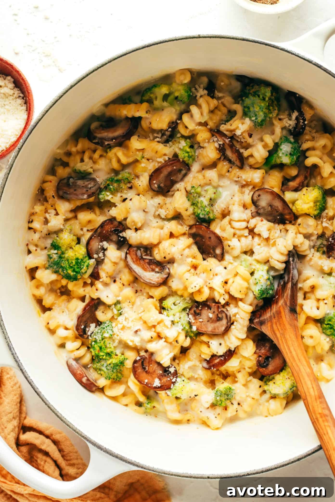 Delicious One Pot Broccoli Mac and Cheese in a large pot