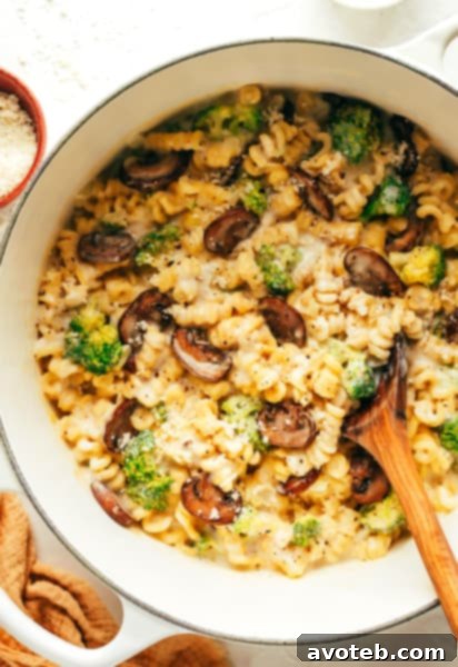 One Pot Broccoli Mac and Cheese