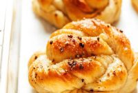 Cardamom Swirl Buns: A Taste of Sweden