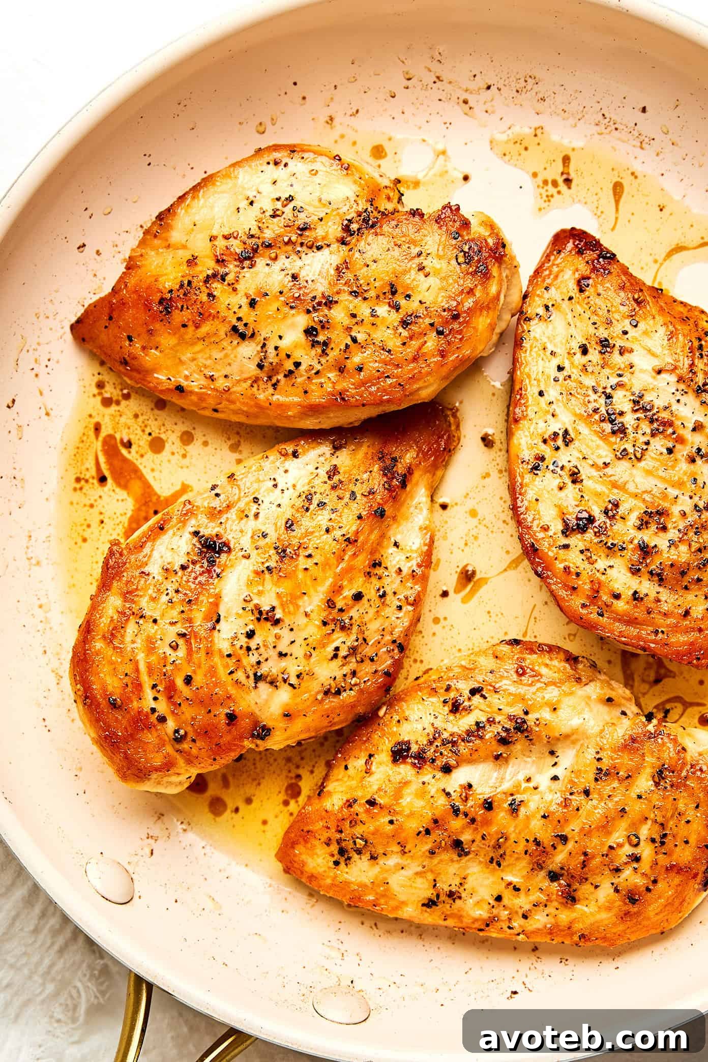 Crispy Pan-Seared Chicken Breasts with Garlic Butter 2 img 104382 1